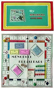 Monopoli in red box with turnover lid.