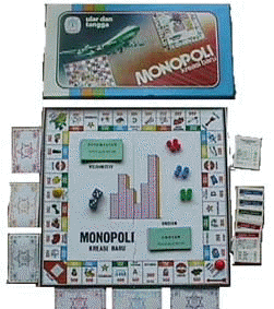Monopoli in blue box with turnover lid.